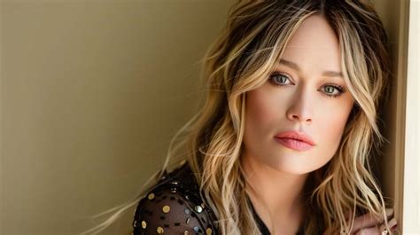 hilary duff boobs|Hilary Duff Proudly Goes Nude for Magazine Shoot